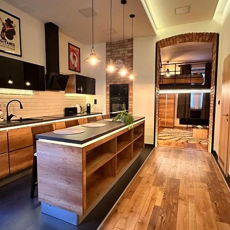 Ultra Modern Home Budapest Bagian luar foto